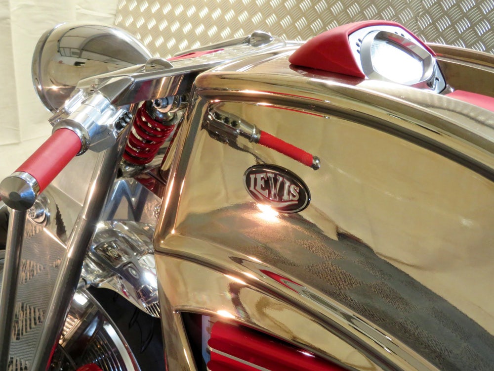 Levis Motorcycles hồi sinh với mẫu Café Racer V6 siêu khủng Levis Motorcycles hồi sinh với mẫu Café Racer V6 siêu khủng