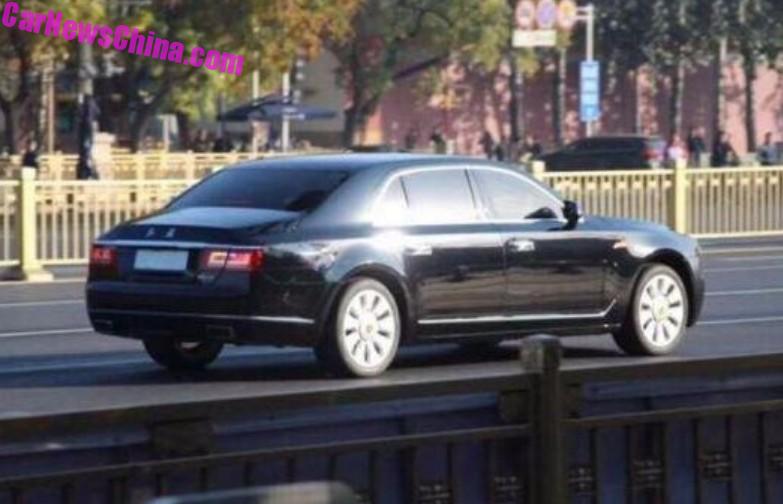 Thiết kế phía sau của Hồng Kỳ N501 Thiết kế phía sau của Hồng Kỳ N501