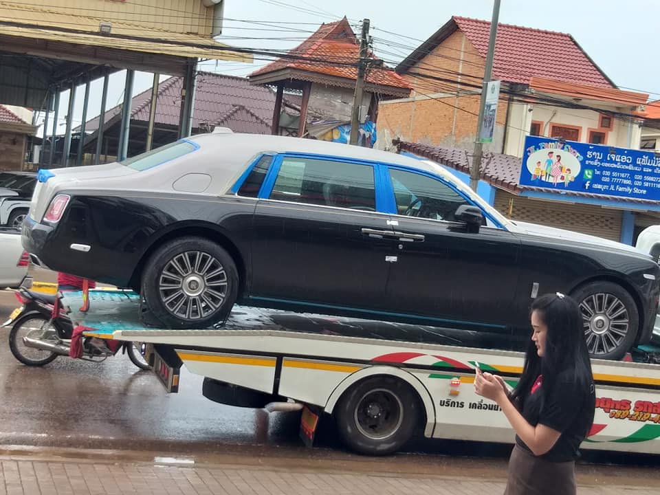 Rolls-Royce Phantom 2018 cập bến nước Lào thuộc bản trục cơ sở dài EWB
