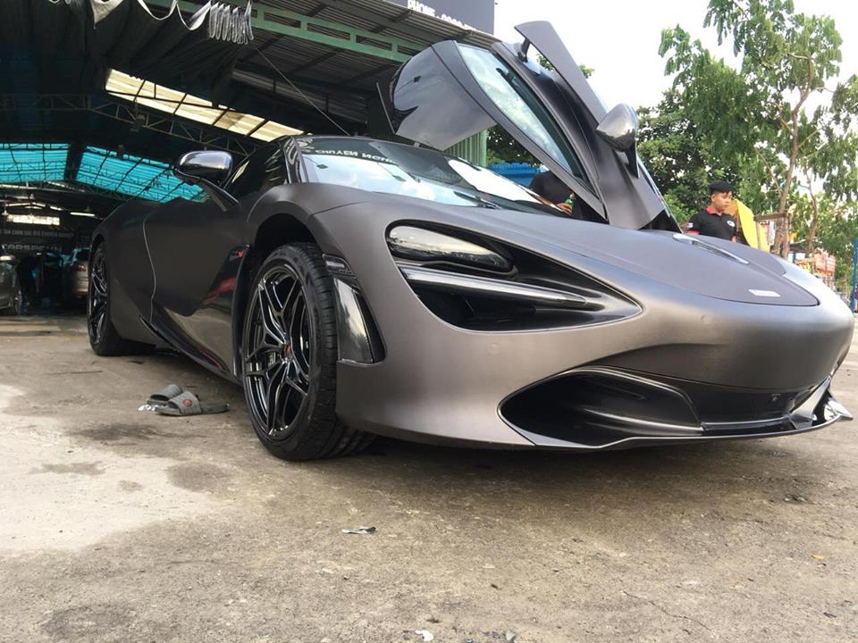 Và đây là bộ áo Batman của siêu phẩm này mới được hoàn thành Và đây là bộ áo Batman của siêu phẩm này mới được hoàn thành