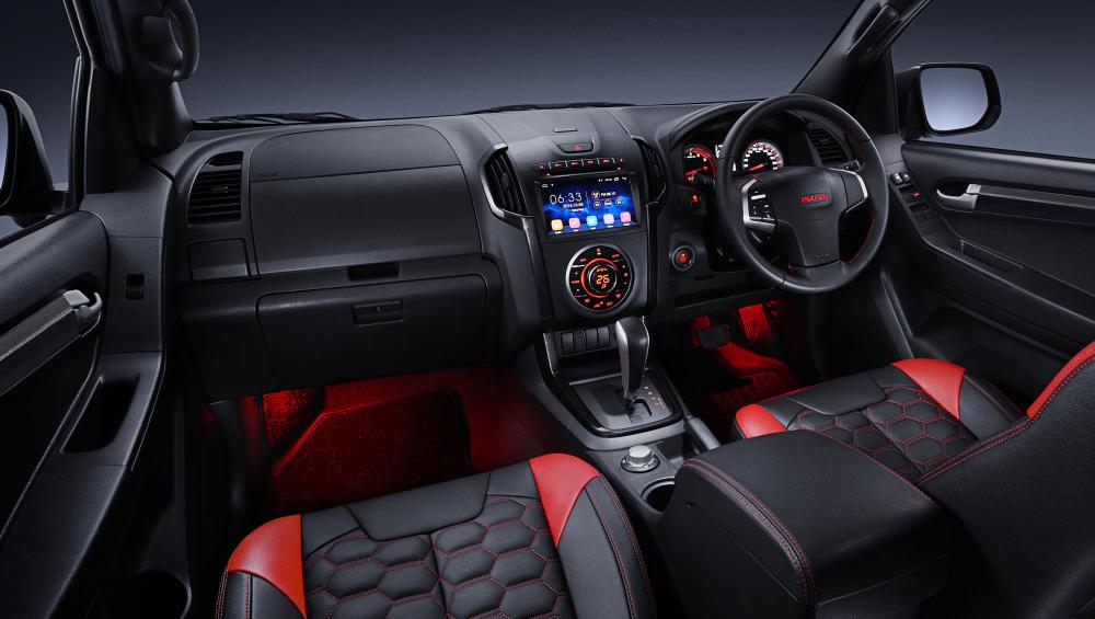 Nội thất khoang lái của Isuzu D-Max X-Series
