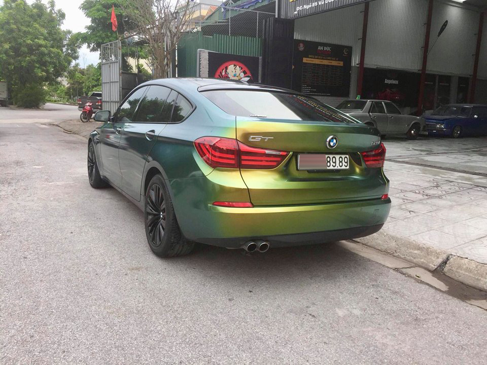 BMW 528i GT biển cặp đẹp mắt tại Hà Nội thay áo theo phong cách "tắc kè ...