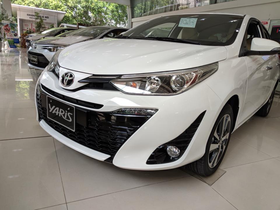 Toyota Yaris 2018 được trang bị đèn sương mù trước hình tròn