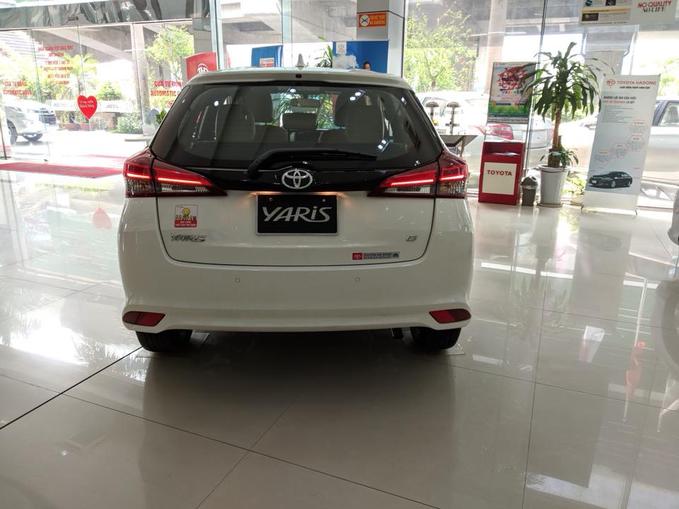 Thiết kế đuôi xe mới của Toyota Yaris 2018