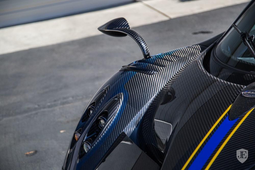 Pagani Huayra BC có mức giá bán khởi điểm 2,5 triệu đô