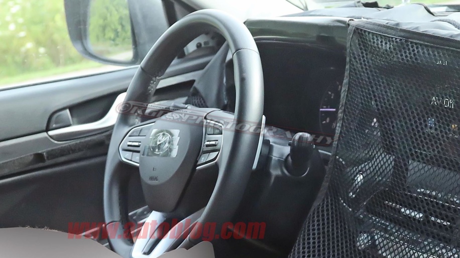 Đằng sau vô lăng của Hyundai Palisade 2020 là bảng đồng hồ kỹ thuật sốa