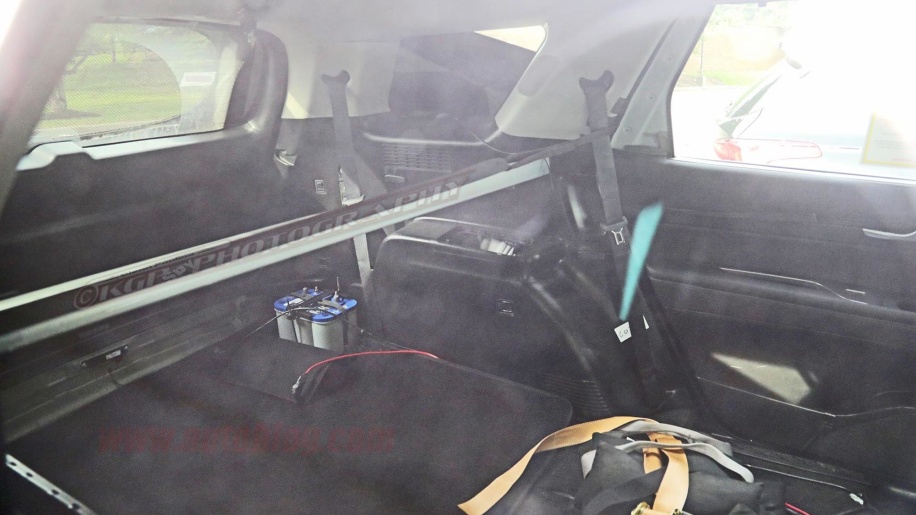 Hàng ghế thứ ba gập phẳng xuống sàn của Hyundai Palisade 2020