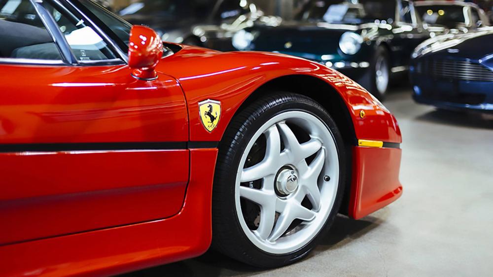 Siêu xe Ferrari F50 cuối cùng rời nhà máy Maranello, Italy là vào tháng 7 năm 1997. Siêu xe Ferrari F50 cuối cùng rời nhà máy Maranello, Italy là vào tháng 7 năm 1997.