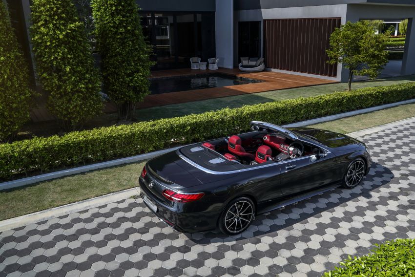 Mức giá bán cho Mercedes-Benz S560 mui trần 2019 tại Malaysia là 1,31 triệu RM, tương đương 7,42 tỷ đồng. Mức giá bán cho Mercedes-Benz S560 mui trần 2019 tại Malaysia là 1,31 triệu RM, tương đương 7,42 tỷ đồng.