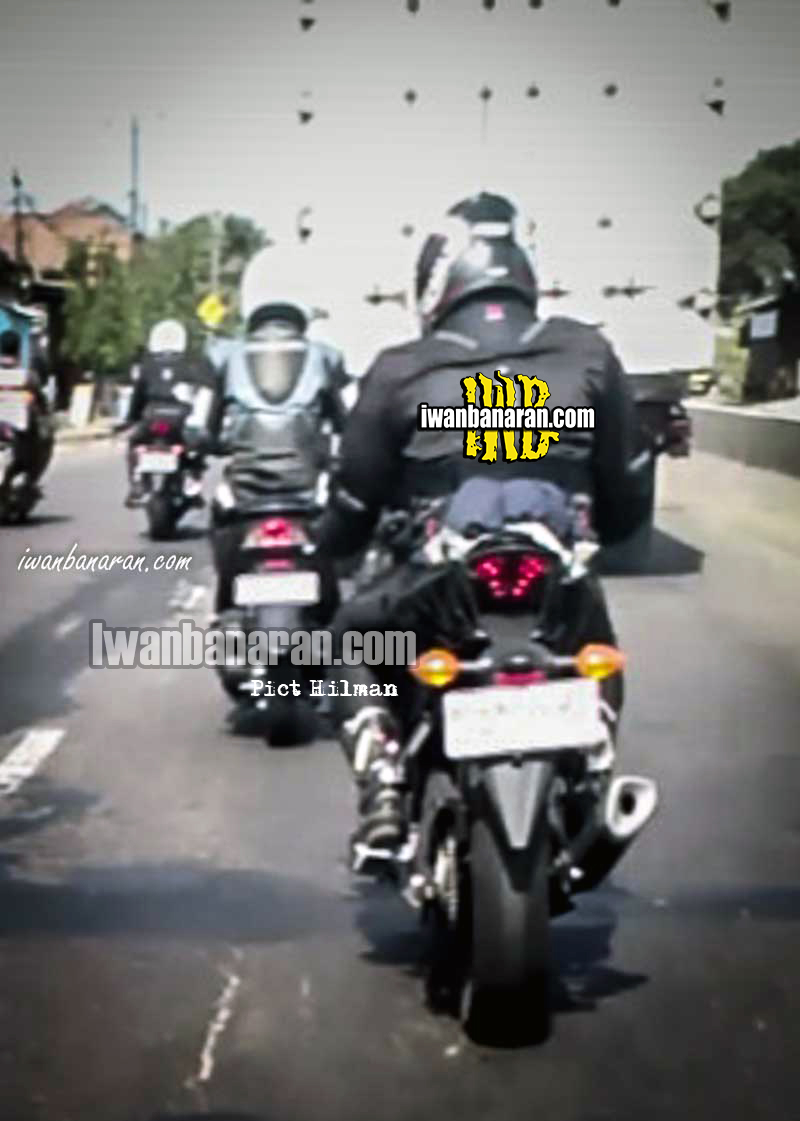 Thiết kế đuôi Yamaha R25 2019 Thiết kế đuôi Yamaha R25 2019