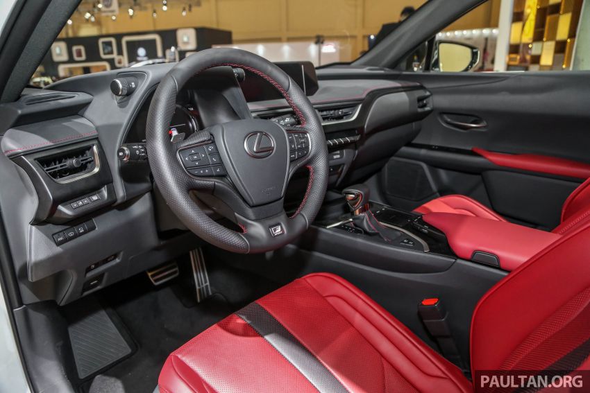 Nội thất bên trong Lexus UX 2019