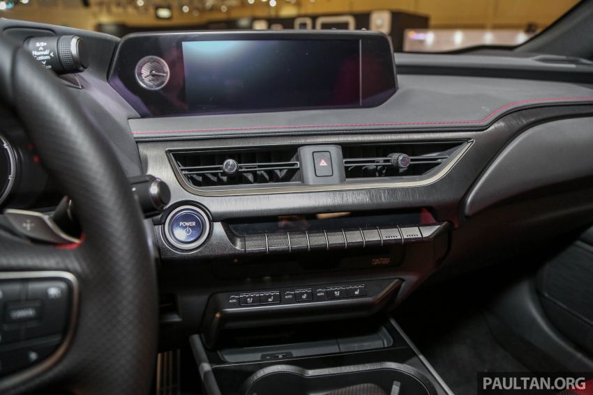 Màn hình thông tin giải trí của Lexus UX 2019