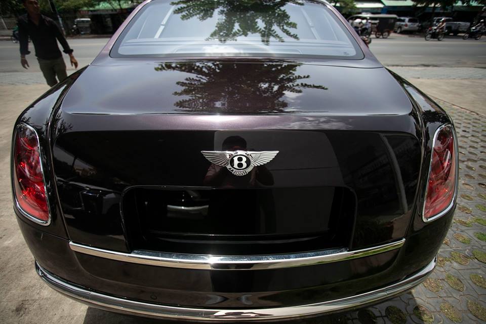 Hãng xe siêu sang Bentley vẫn sử dụng động cơ V8, dung tích 6,75 lít của bản tiêu chuẩn cho Mulsanne Birkin