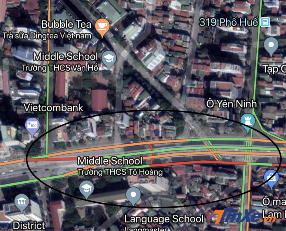 Áp lực giao thông tại khu vực mới lắp đèn tín hiệu giao thông khá cao ngay cả vào giờ thấp điểm.