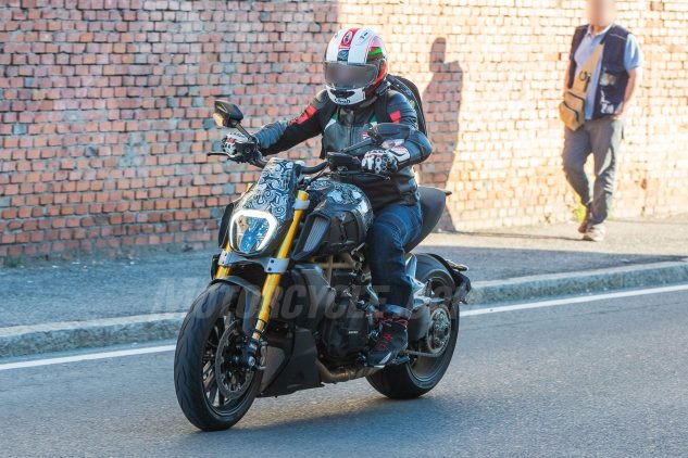 Lộ thêm ảnh nóng, Ducati Diavel 2019 đã sẵn sàng ra mắt