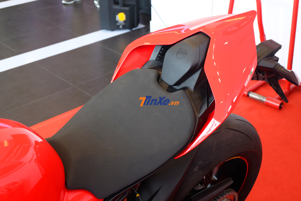 Nhằm tiếp cận tới nhiều khách hàng, Ducati sẽ phát triển dòng V4 rẻ hơn