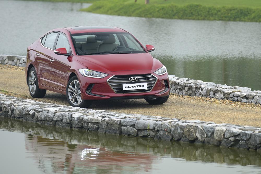 Hyundai Elantra đánh bật Honda CR-V ra khỏi danh sách để đứng vị trí thứ 10