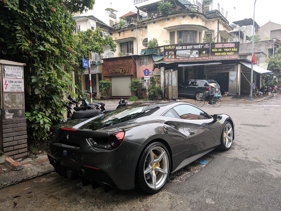 Siêu xe Ferrari 488 GTB có không dưới 10 chiếc được đưa về nước Siêu xe Ferrari 488 GTB có không dưới 10 chiếc được đưa về nước