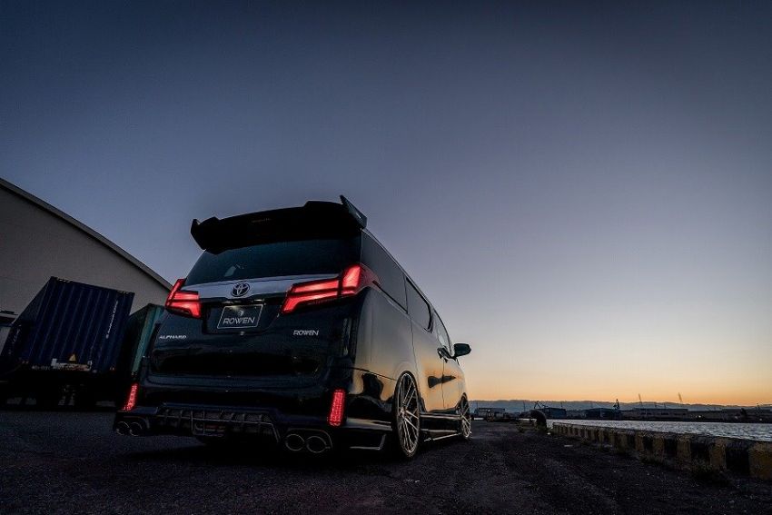 “Chuyên cơ mặt đất” Toyota Alphard 2018 chất chơi với gói độ vỏ Rowen
