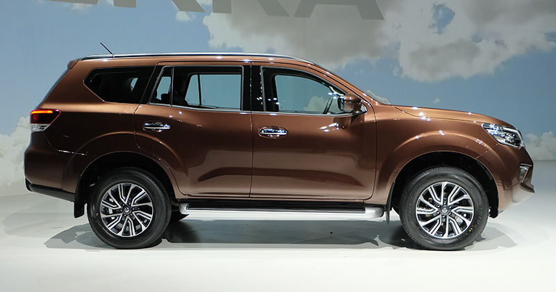 Bộ vành hợp kim đa chấu phối 2 màu của Nissan Terra 2018 Bộ vành hợp kim đa chấu phối 2 màu của Nissan Terra 2018