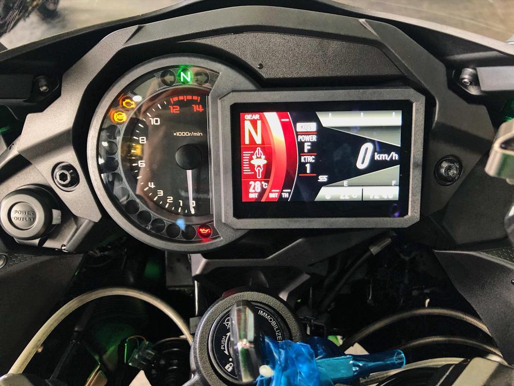 Bảng đồng hồ Kawasaki Ninja H2 SX SE Bảng đồng hồ Kawasaki Ninja H2 SX SE