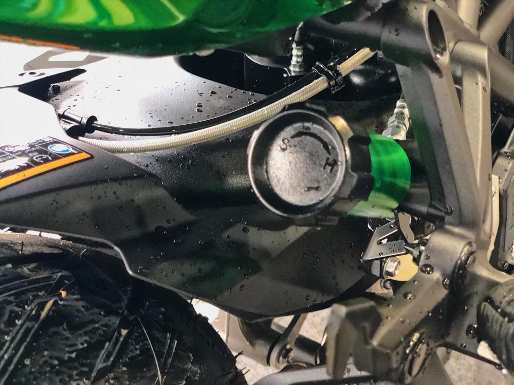 Núm chỉnh giảm xóc sau Núm chỉnh giảm xóc sau