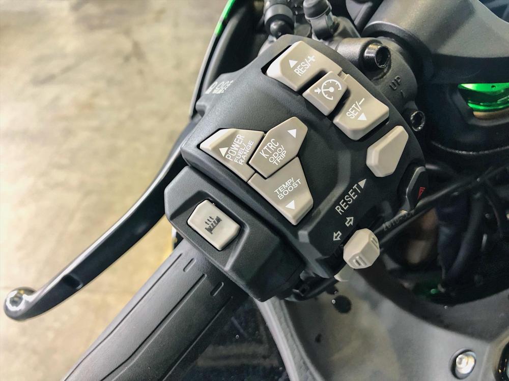 Cùm công tắc bên trái của Kawasaki Ninja H2 SX SE Cùm công tắc bên trái của Kawasaki Ninja H2 SX SE
