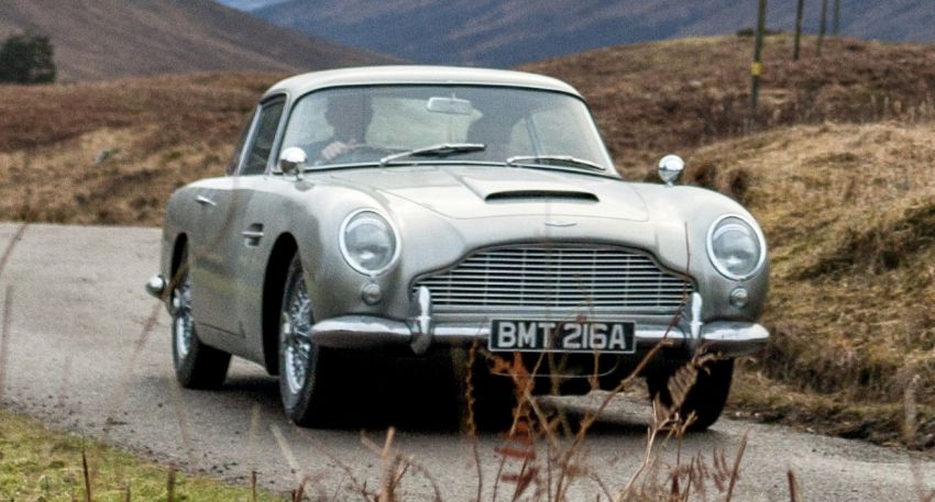 Aston Martin DB5 là mẫu xe James Bond nổi tiếng nhất lịch sử