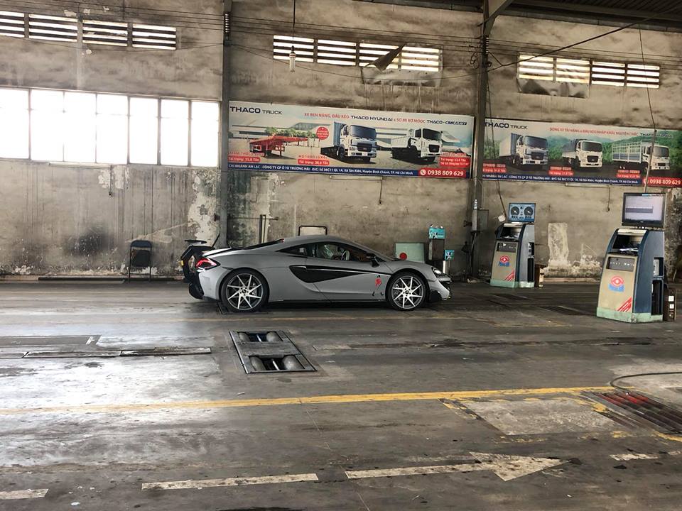 Gần đây, siêu xe này đã bị bắt gặp đi đăng kiểm biển số mới bấm được