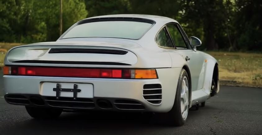 Nửa triệu đô la là số tiền đơn vị đấu giá dự kiến sẽ thu về từ chiếc Porsche 959 này