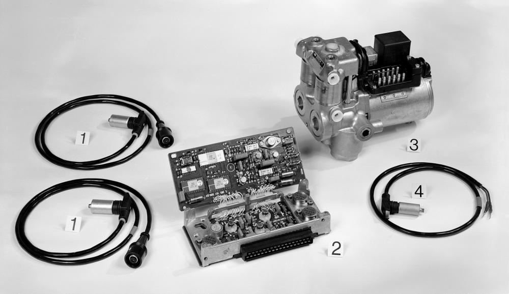 Nhìn lại lịch sử phanh chống bó cứng ABS tròn 40 năm tuổi đời Nhìn lại lịch sử phanh chống bó cứng ABS tròn 40 năm tuổi đời