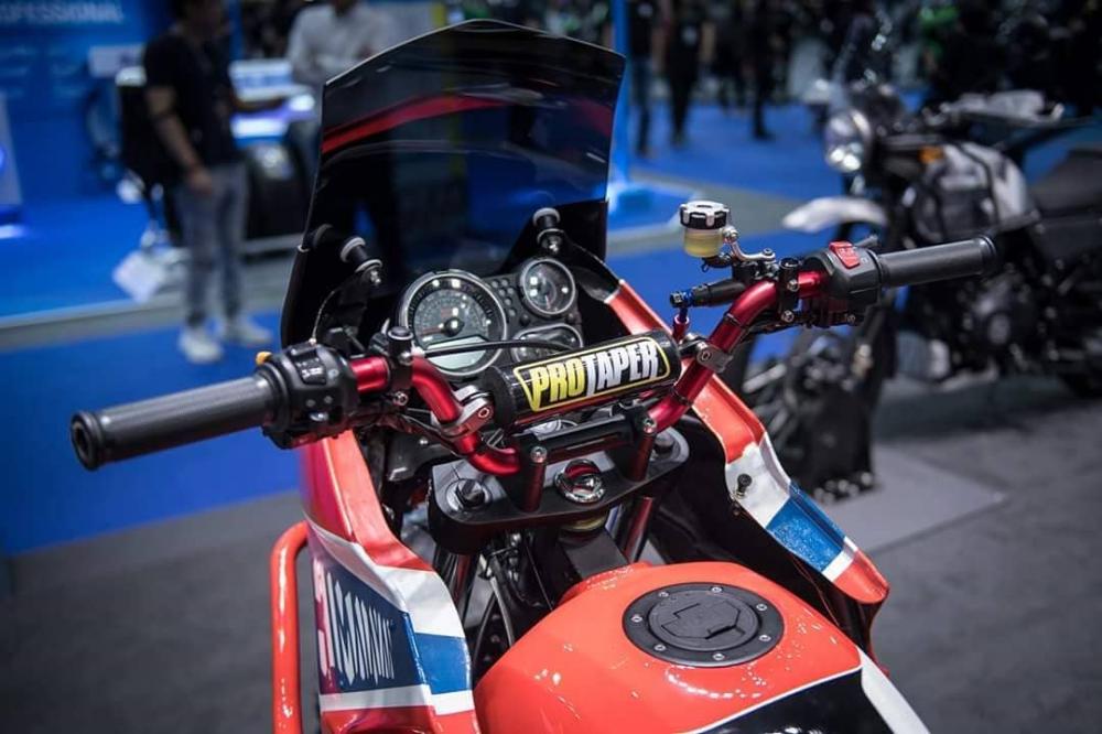 bản độ Dakar Rally từ chiếc Adventure cổ điển Himalayan bản độ Dakar Rally từ chiếc Adventure cổ điển Himalayan