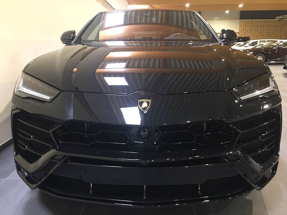 Siêu SUV Lamborghini Urus đầu tiên cập bến Campuchia khiến không ít giới nhà giàu Việt phát thèm