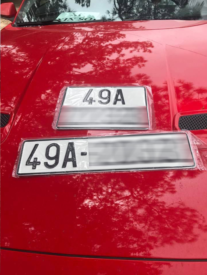 Mẫu xe thể thao này thuộc sở hữu của một người yêu xe tại Bảo Lộc, tỉnh Lâm Đồng Mẫu xe thể thao này thuộc sở hữu của một người yêu xe tại Bảo Lộc, tỉnh Lâm Đồng