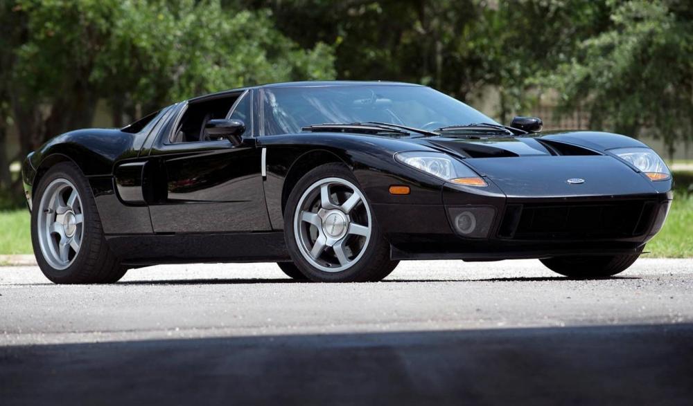 Ford GT thế hệ cũ vẫn được nhiều nhà sưu tập để ý đến Ford GT thế hệ cũ vẫn được nhiều nhà sưu tập để ý đến
