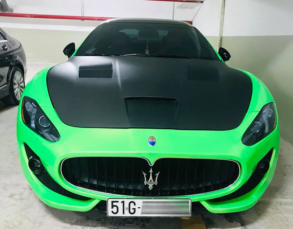 Maserati Granturismo thay áo mới xanh dạ quang nổi bần bật