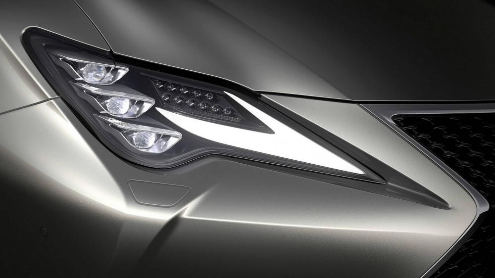 Đèn LED định vị ban ngày tích hợp vào cụm đèn pha của Lexus RC 2019 Đèn LED định vị ban ngày tích hợp vào cụm đèn pha của Lexus RC 2019