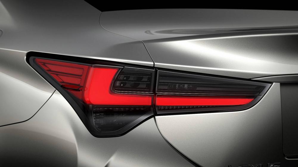 Cụm đèn hậu cải tiến của Lexus RC 2019 Cụm đèn hậu cải tiến của Lexus RC 2019