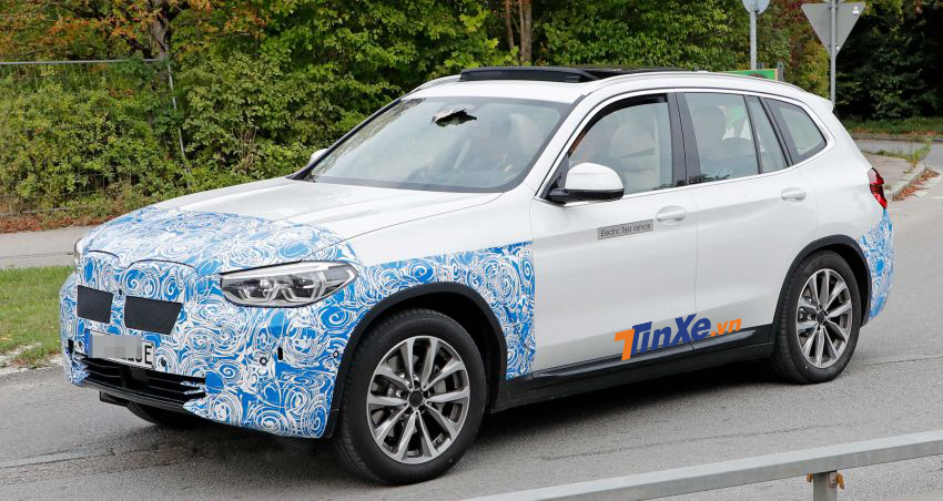 SUV điện BMW iX3 tiếp tục lộ ảnh chạy thử
