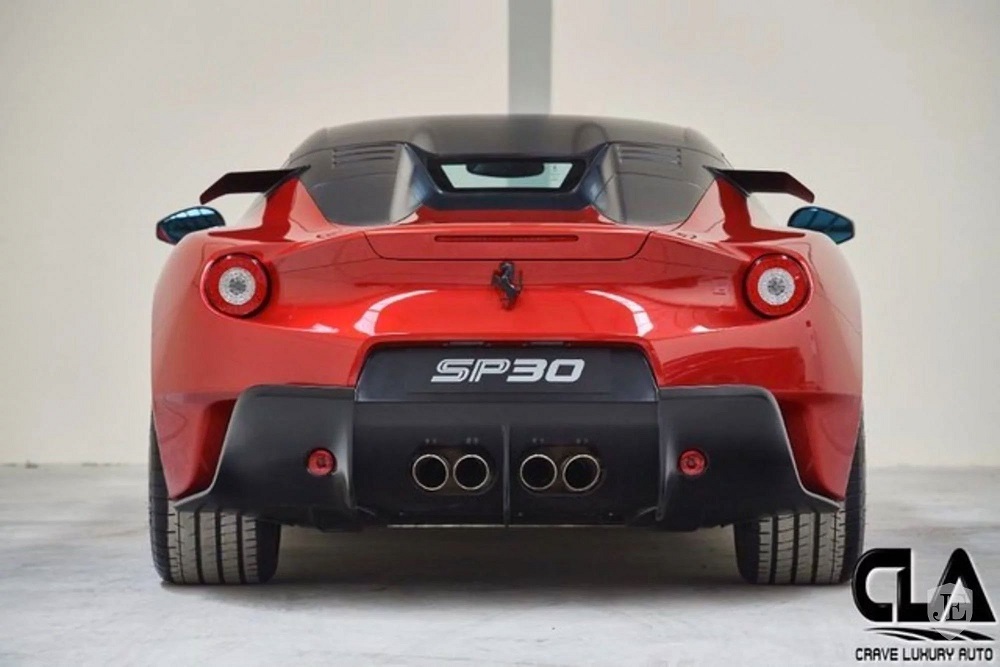 Ferrari SP30 còn gần như mới vì chỉ chạy được quãng đường 130 km