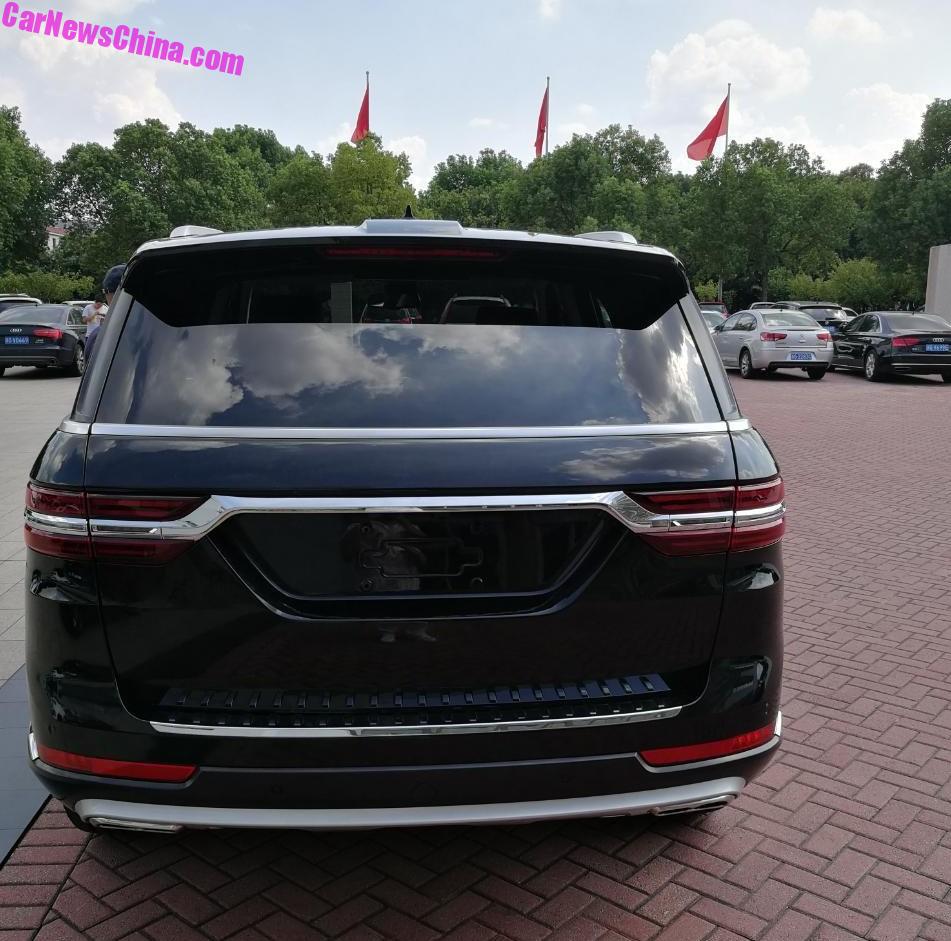 Phía sau của Zotye T900