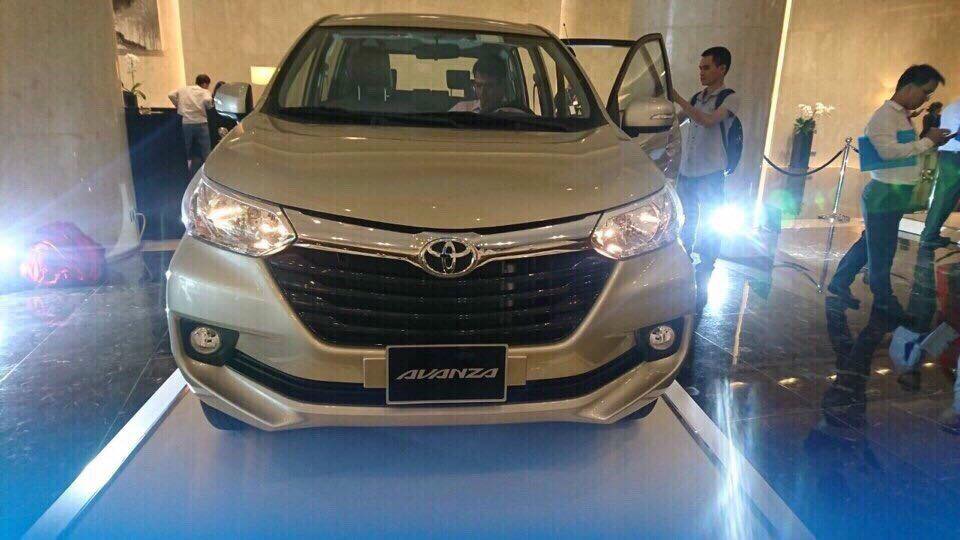 Cận cảnh thiết kế đầu xe của Toyota Avanza 2018
