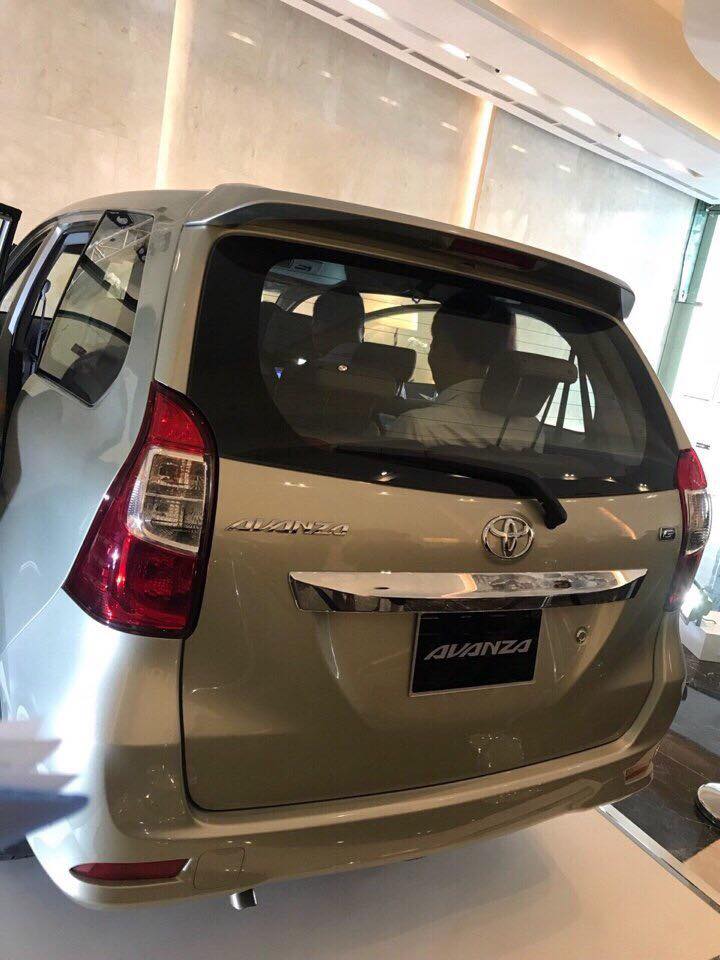Thiết kế đuôi xe đơn giản của Toyota Avanza 2018