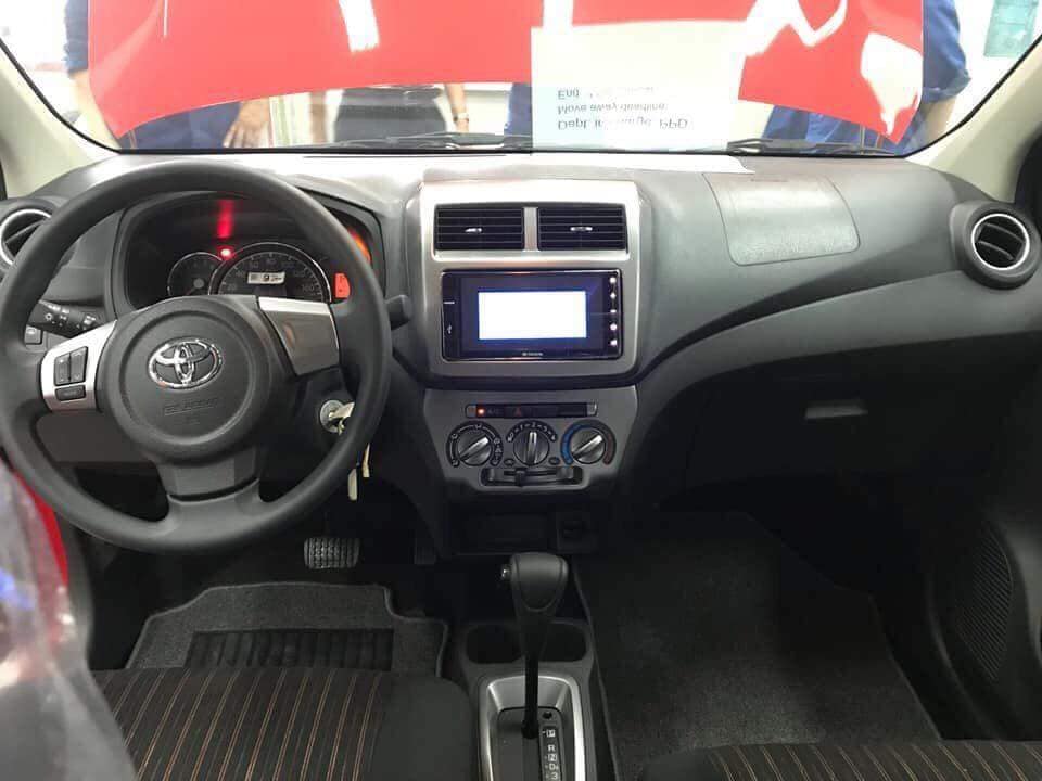 Nội thất bên trong Toyota Wigo 2018