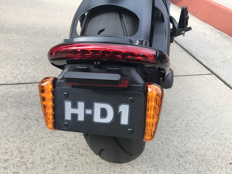 Cận cảnh bản thương mại mô tô điện Harley-Davidson LiveWire Cận cảnh bản thương mại mô tô điện Harley-Davidson LiveWire