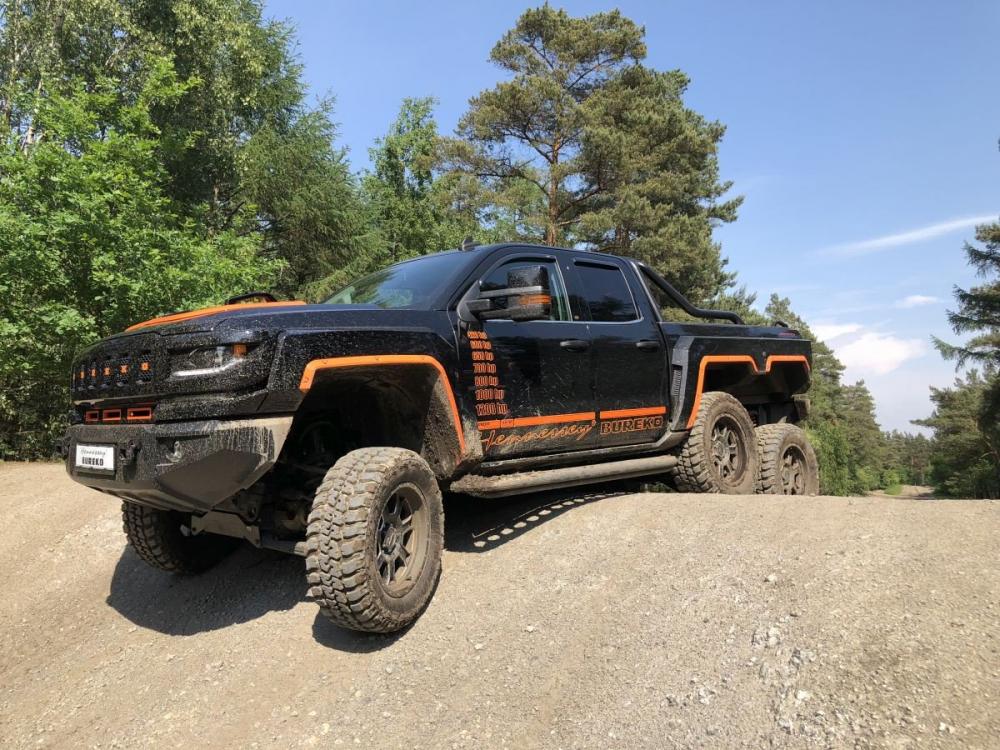 Ngỡ ngàng ngắm quái vật 6 bánh Chevrolet Silverado Ngỡ ngàng ngắm quái vật 6 bánh Chevrolet Silverado