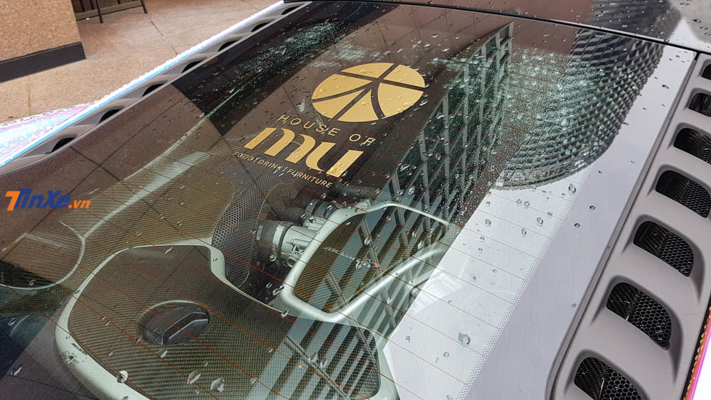 McLaren MP4-12C được trang bị động cơ V8, Twin-Turbocharged, dung tích 3.8 lít McLaren MP4-12C được trang bị động cơ V8, Twin-Turbocharged, dung tích 3.8 lít