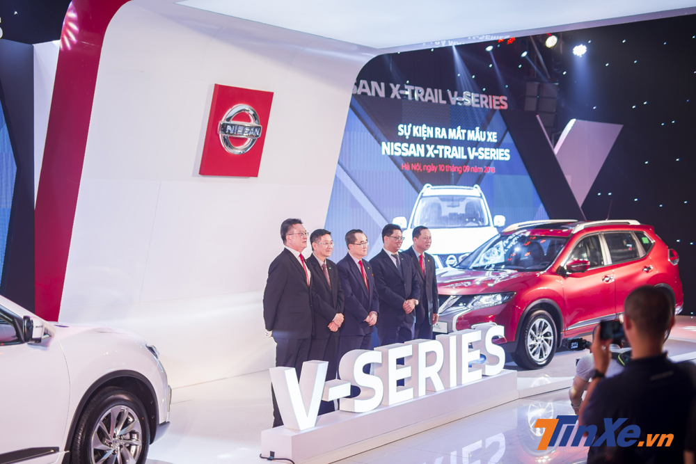 Tuy nhiên, vấn đề của Nisssan X-Trail V-Series chính là ở giá bán lên tới 1,083 tỷ VNĐ cho phiên bản cao cấp nhất. Tuy nhiên, vấn đề của Nisssan X-Trail V-Series chính là ở giá bán lên tới 1,083 tỷ VNĐ cho phiên bản cao cấp nhất.