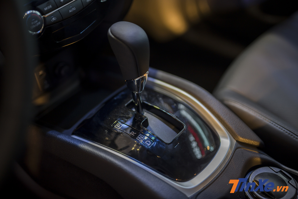 Nissan X-Trail V-Series cũng được trang bị hộp số vô cấp Xtronic CVT với khả năng giả lập tới 7 cấp số. Nissan X-Trail V-Series cũng được trang bị hộp số vô cấp Xtronic CVT với khả năng giả lập tới 7 cấp số.