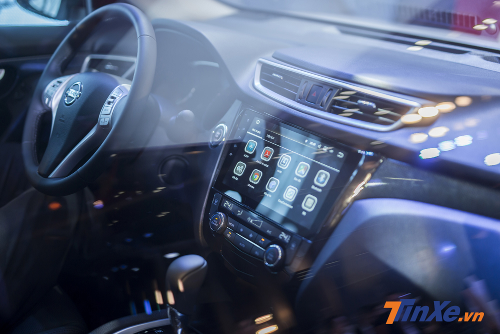 Tại vị trí trung tâm, Nissan X-Trail V-Series được trang bị màn hình cảm ứng mới với kích thước lên tới 10. Tại vị trí trung tâm, Nissan X-Trail V-Series được trang bị màn hình cảm ứng mới với kích thước lên tới 10.